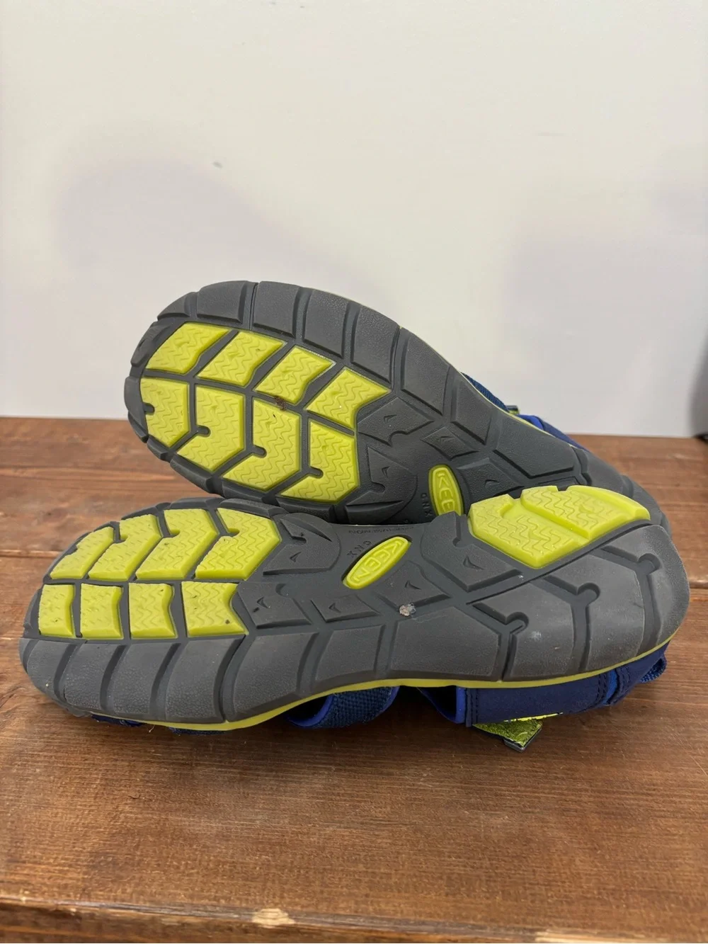 Kids Keen Sea Camp Navy and Lime Active Sandals Boys size 6